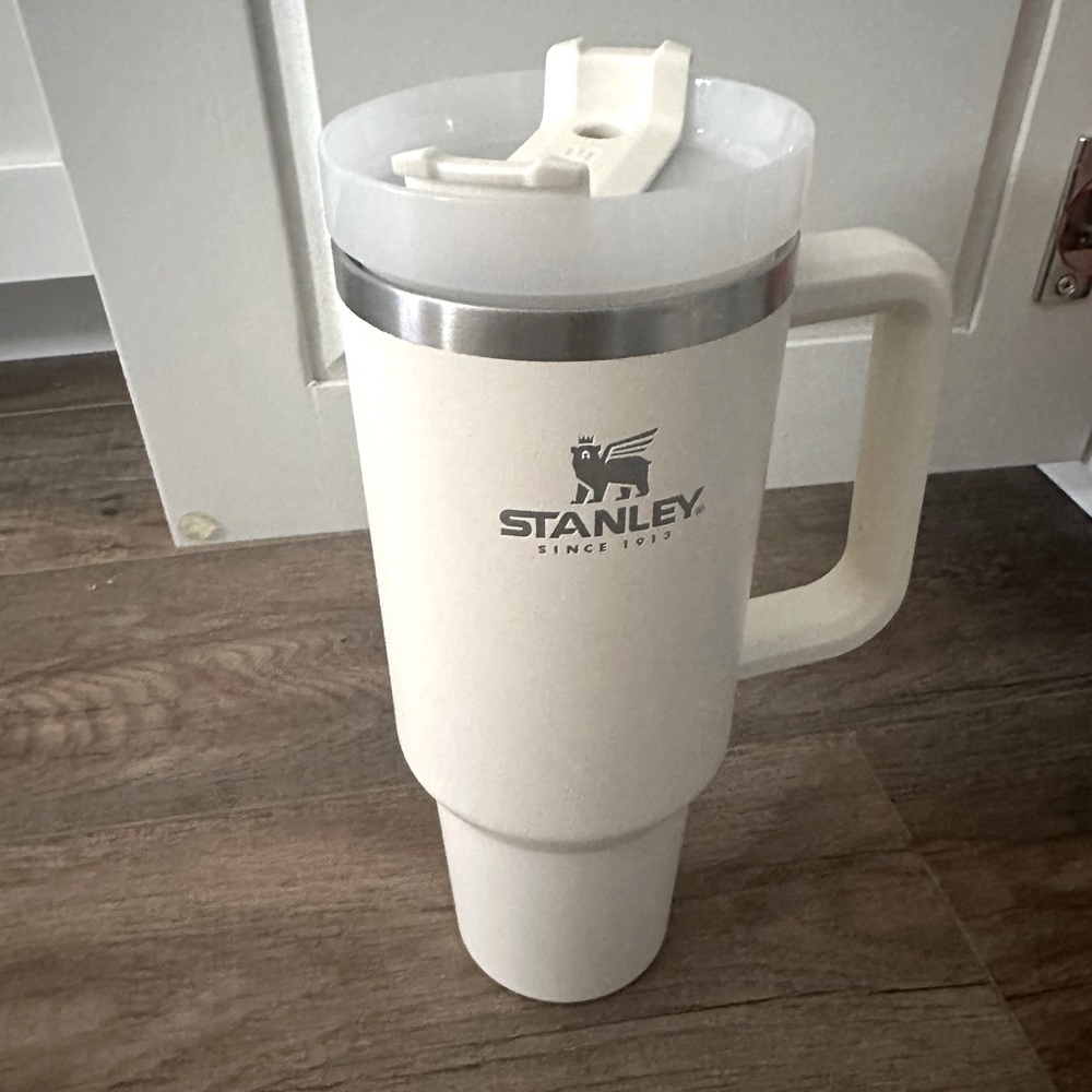 Cream Stanley Quencher